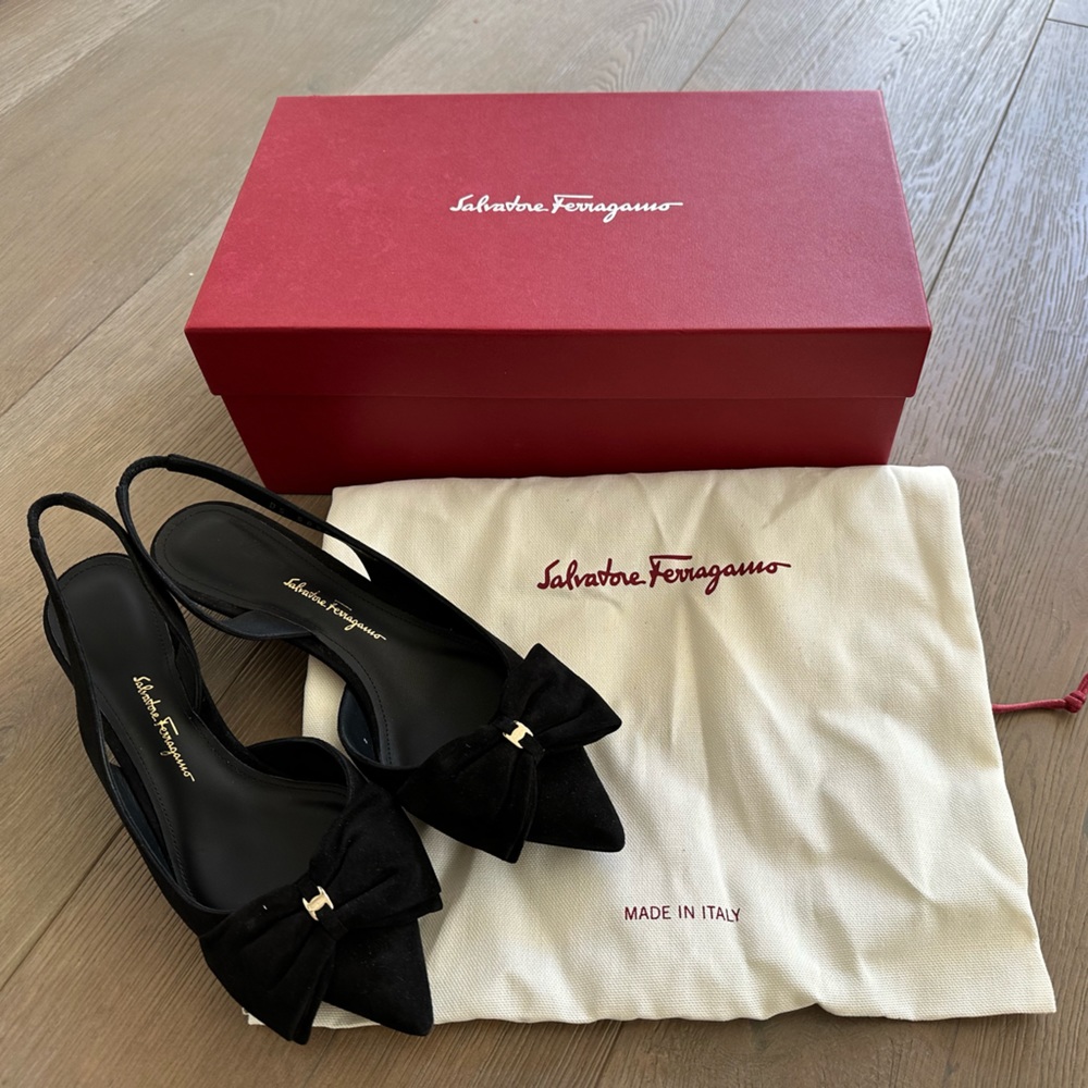COPY - Salvatore Ferragamo Reda Slingback Pumps with Floppy Bow & Vara Hardware…